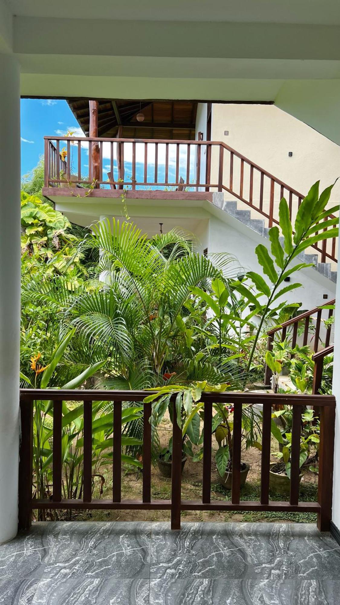 The Lookout Lodge Tangalle Exterior photo